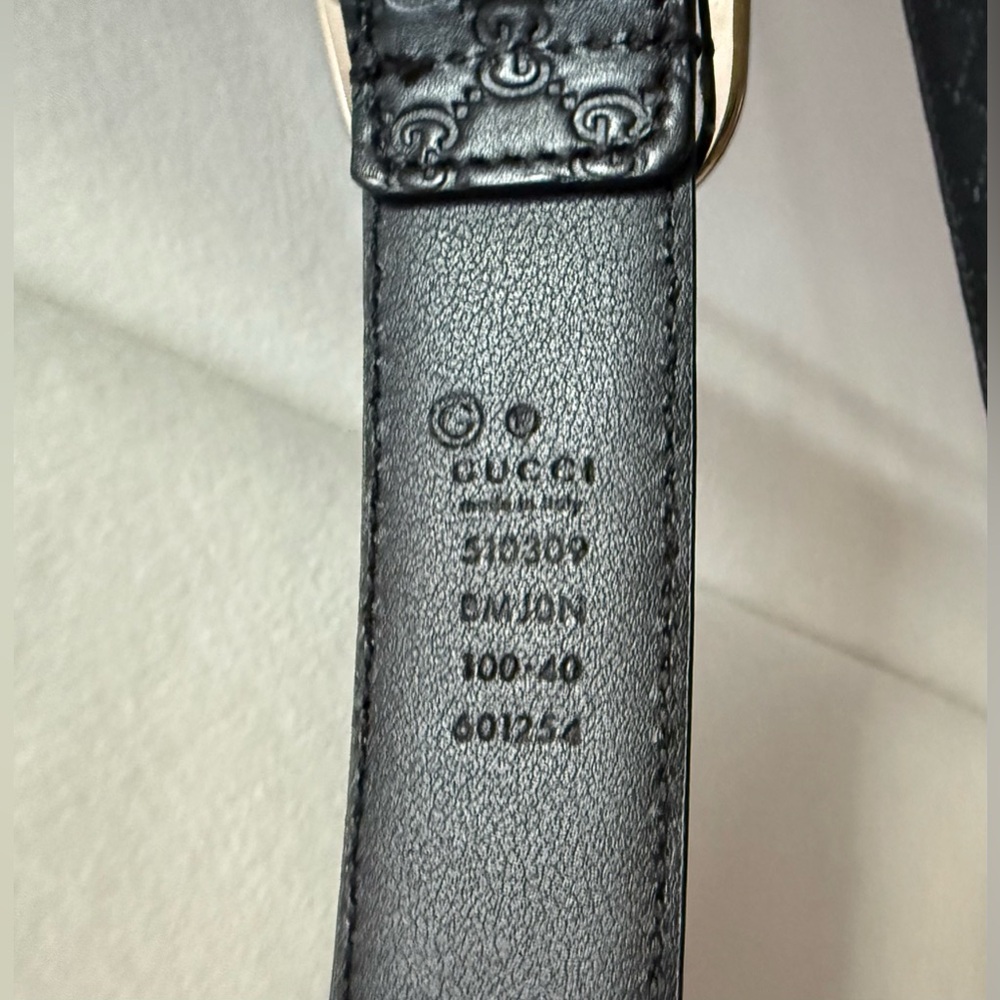 Gucci Belt
Microguccissima Leather
Black, Silver D-Ring Buckle, Size 100/40 - Picture 2 of 10